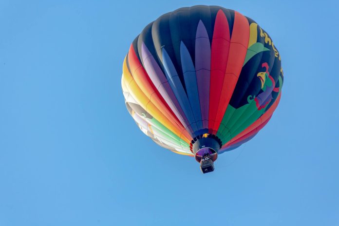 Free stock photo of floating, flying, hot air balloon